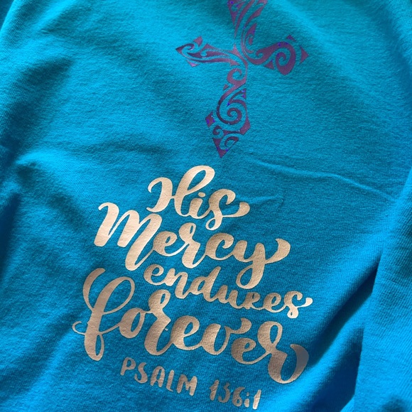 “His mercy” shirt 💕✝️ - Picture 2 of 3